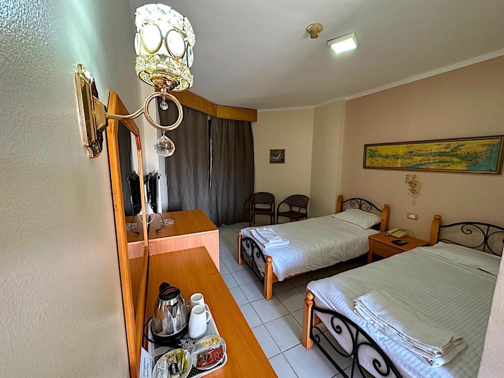 Gaddis Hotel, Suites And Apartments ลักซอร์ ภายนอก รูปภาพ