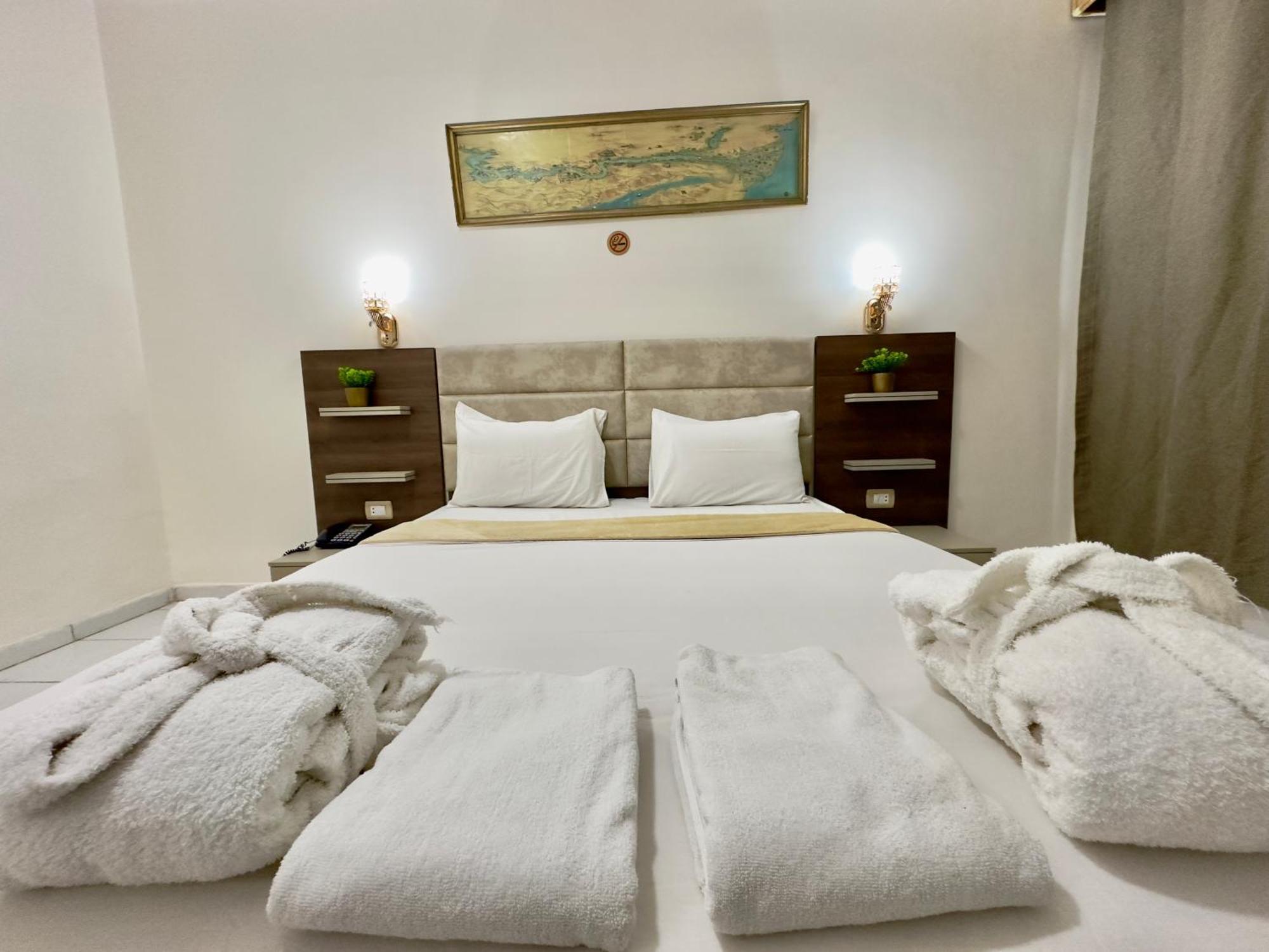 Gaddis Hotel, Suites And Apartments ลักซอร์ ภายนอก รูปภาพ